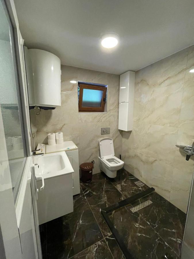 فالبني Hostel Rilindja المظهر الخارجي الصورة