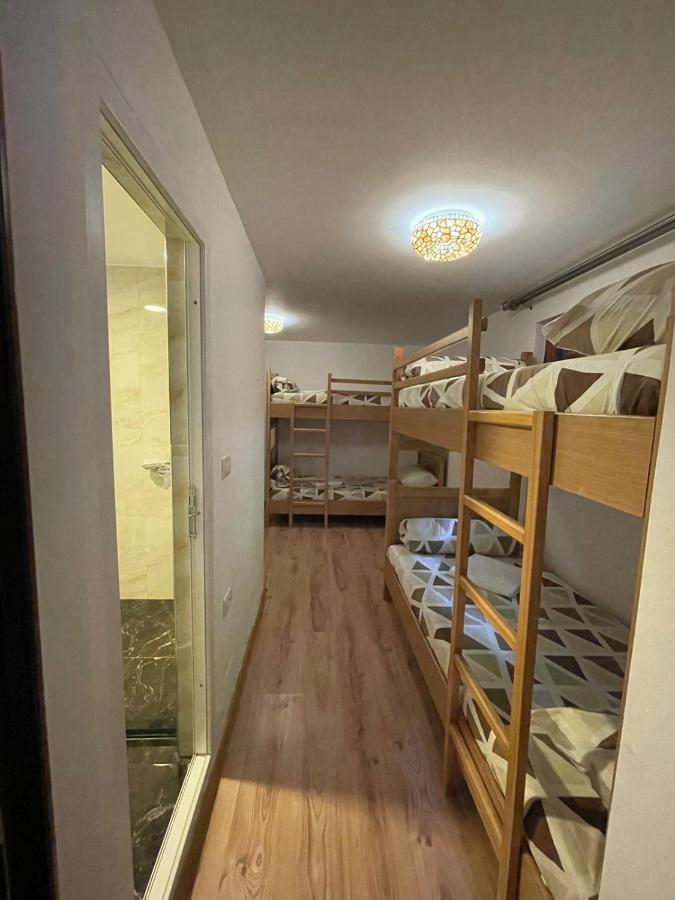 فالبني Hostel Rilindja المظهر الخارجي الصورة